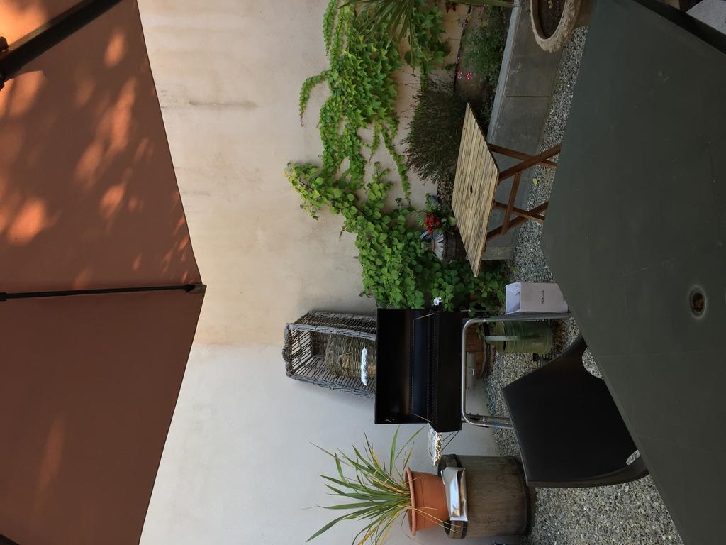 A MANDRIA, appartements avec cuisine 30m2, patio, vue Montagnes et citadelle, 5 minutes à pied du centre ville et des rivières Corte  Extérieur photo